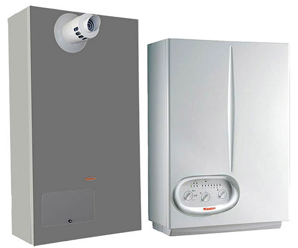 Internal and external high efficiency HE 35 hydronic heater system from immergas